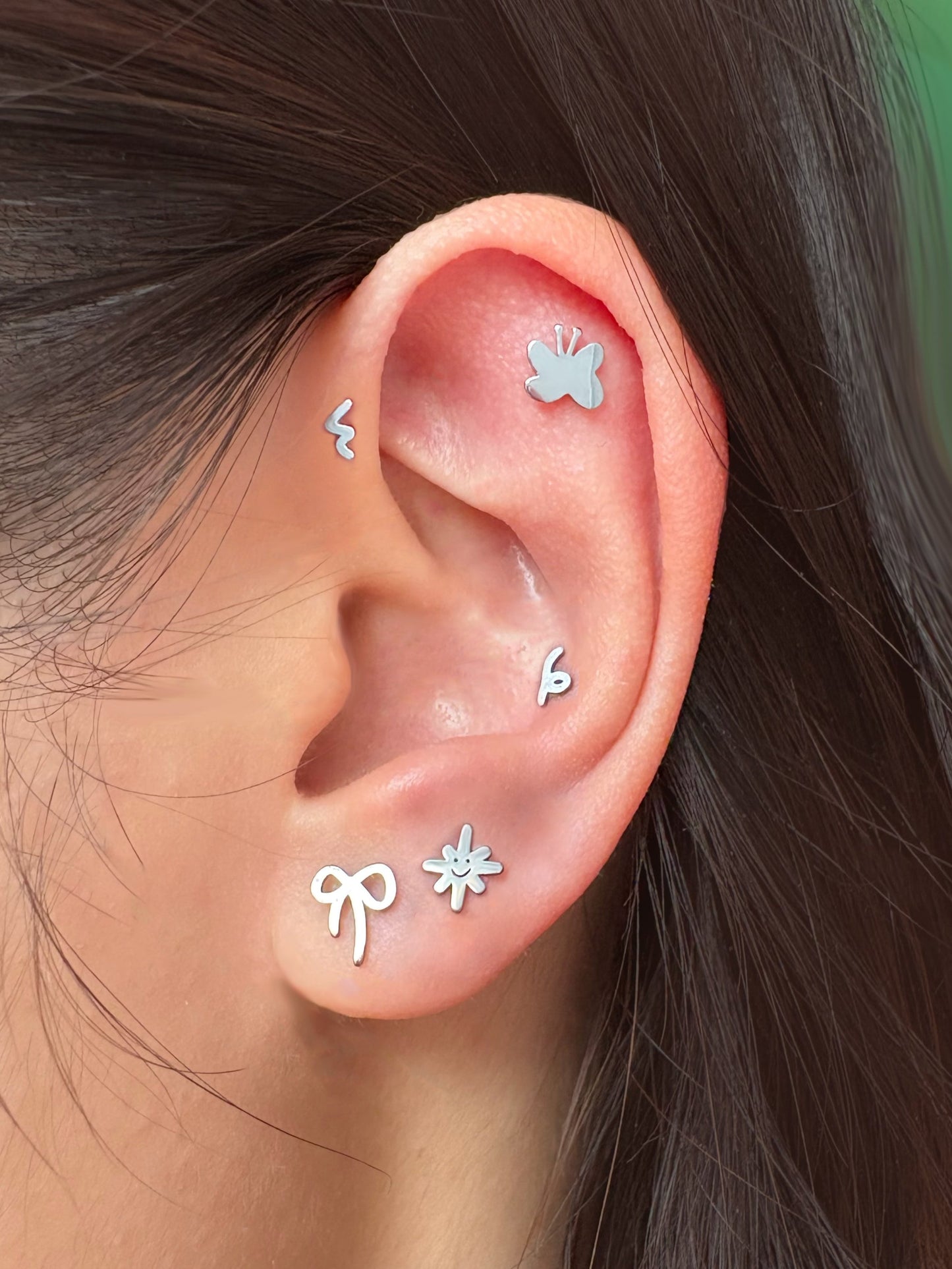Doodle Line Titanium Flatback Earring