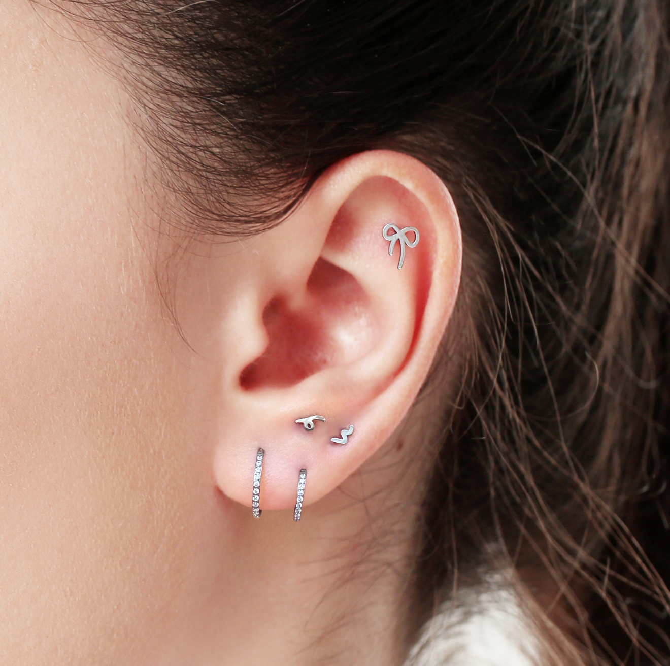 Doodle Line Titanium Flatback Earring