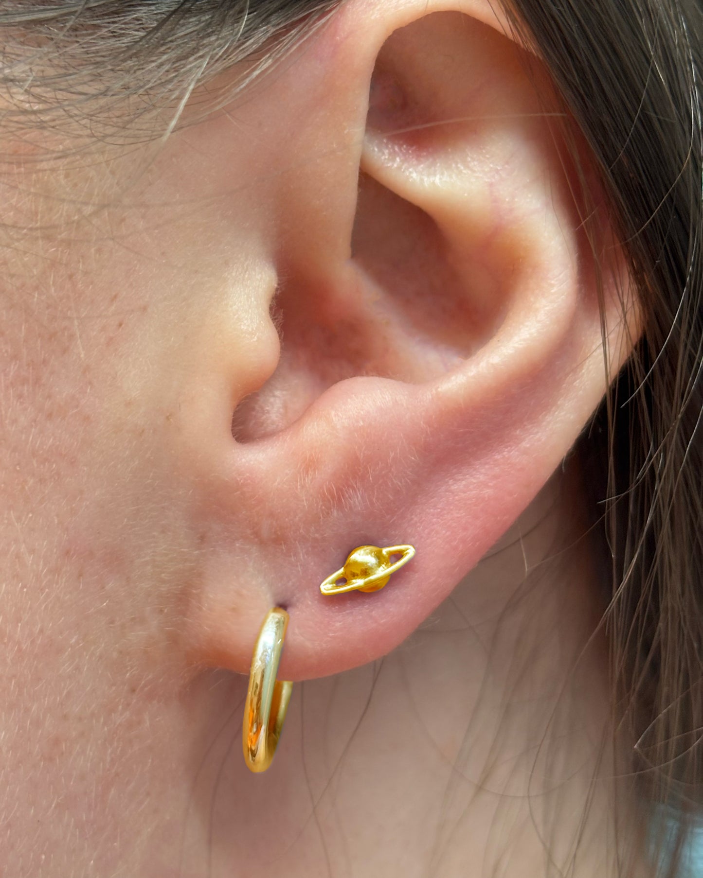Saturn Titanium Flatback Earring